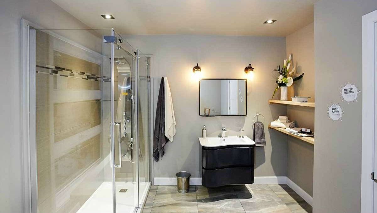 Master bathroom Large walk-in glass shower visually increases the size of the bathroom