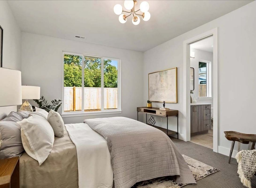 
Хозяйская спальня