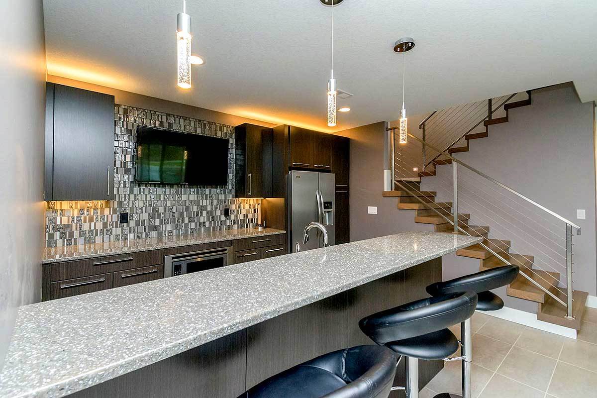 Raised Kitchen Island and chairs