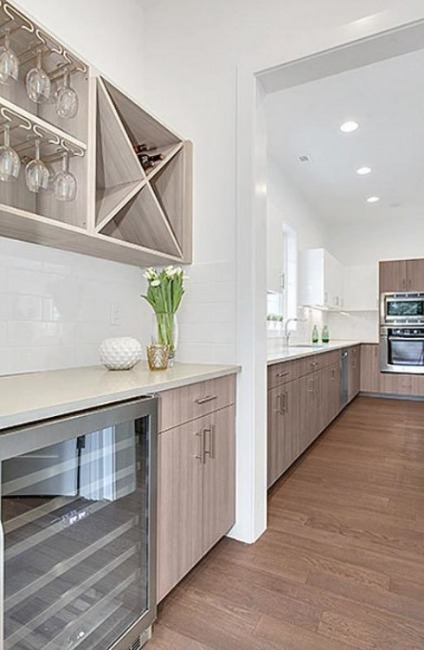 Long modern kitchen
