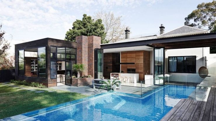 Ideas for an outdoor pool next to a modern home.